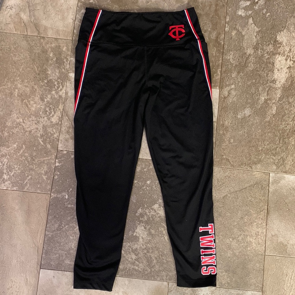 PINK MN twins leggings!!